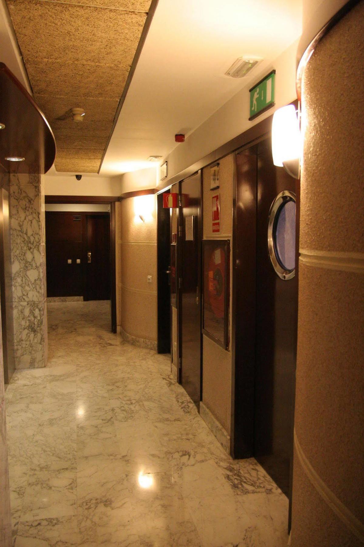 拿波尔斯公寓式酒店 巴塞罗那 外观 照片